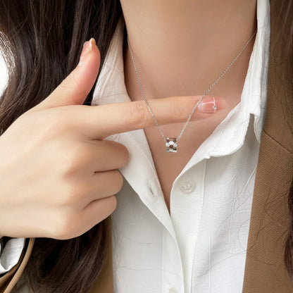 [Regal Jewels]BEE MINI PEDANT DIAMOND NECKLACE