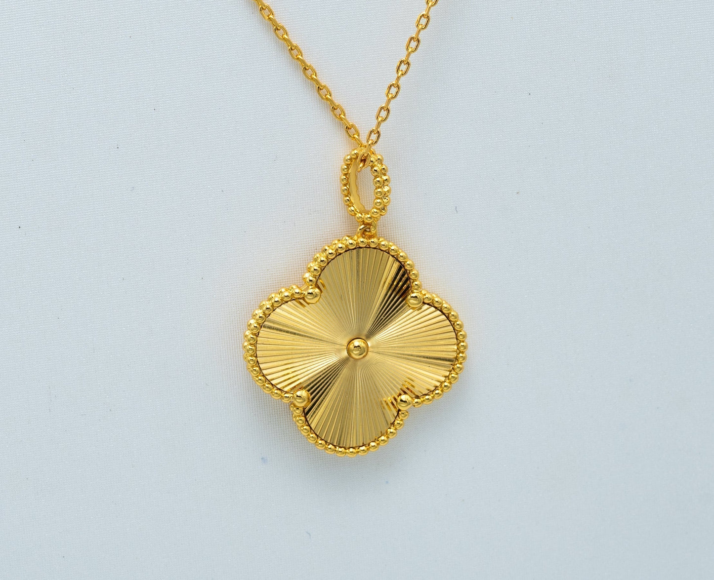 [Regal Jewels]CLOVER 25MM PEDANT NECKLACE GOLD