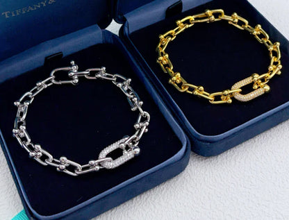 [Regal Jewels] TF HORSESHOE BUCKLE DIAMOND BRACELET
