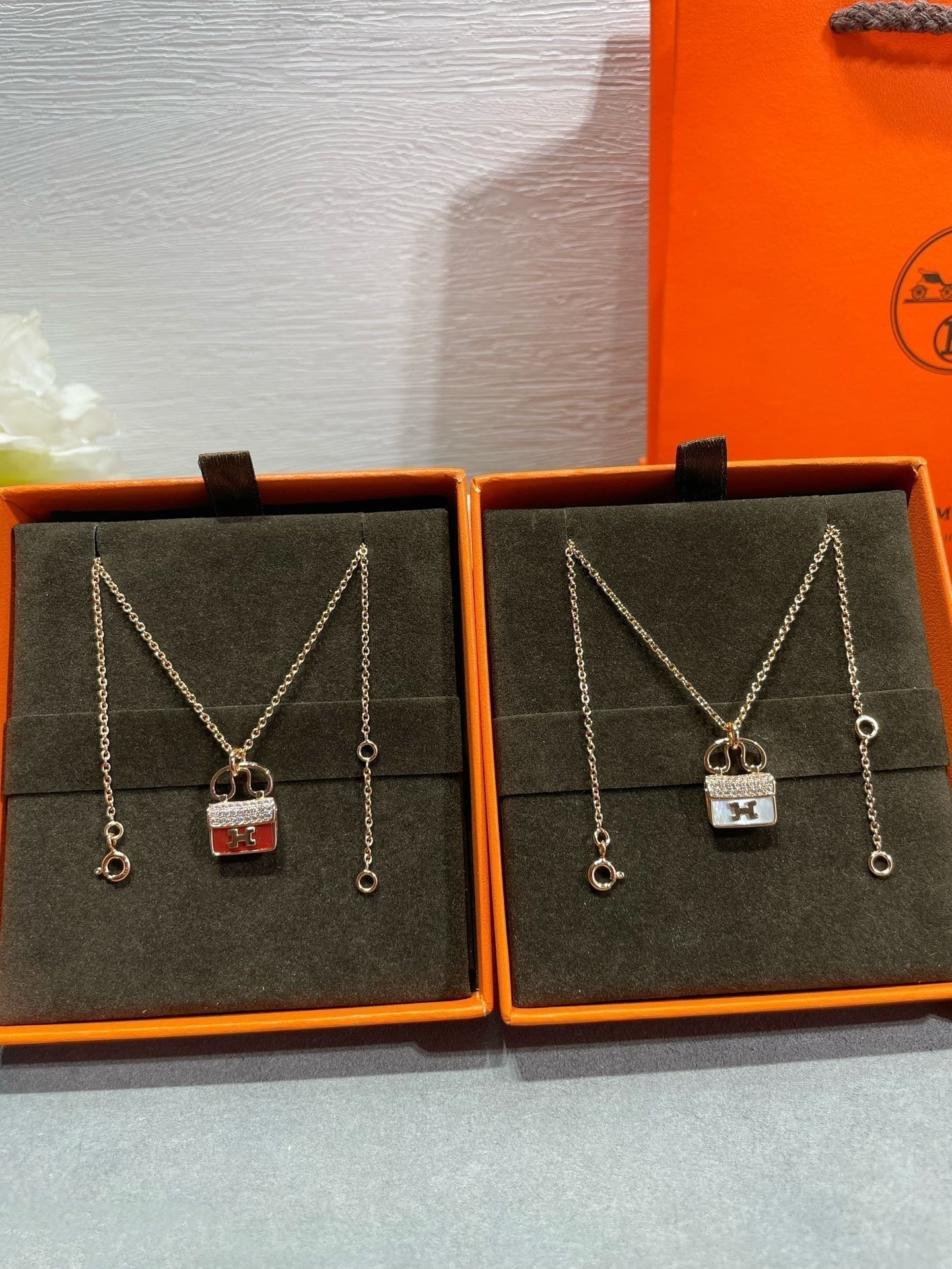 [Regal Jewels]H CIRCE MOISSANITE PENDANT NECKLACE GOLD