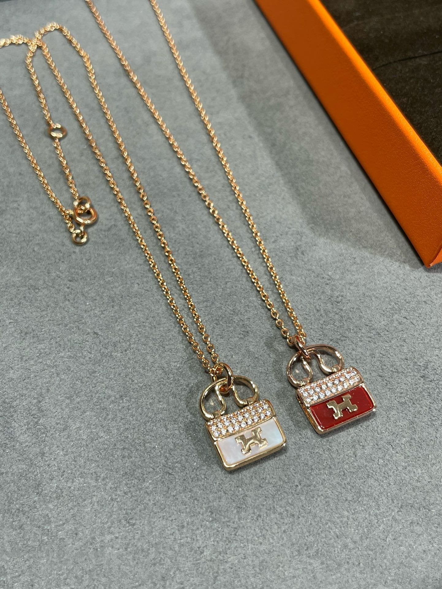 [Regal Jewels]H CIRCE MOISSANITE PENDANT NECKLACE GOLD
