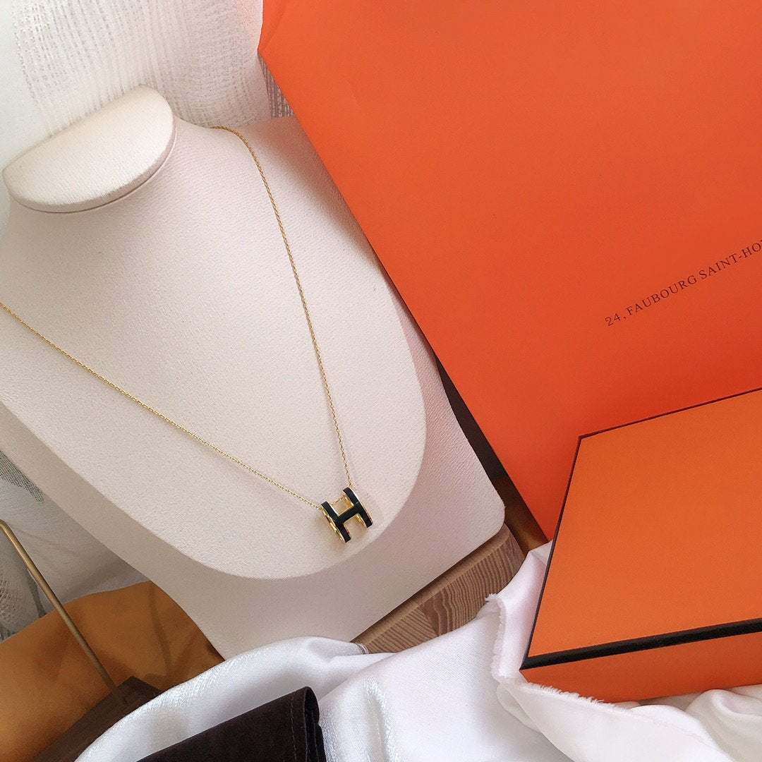 [Regal Jewels]HM CLIC BLACK ENAMEL GOLD NECKLACE