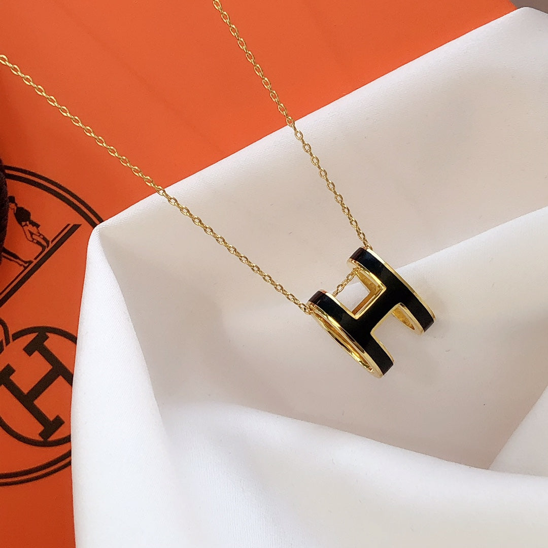 [Regal Jewels]HM CLIC BLACK ENAMEL GOLD NECKLACE