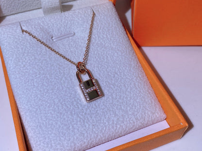 [Regal Jewels]HM ADVANCED NICHE LOCK HEAD NECKLACE DIAMONDS