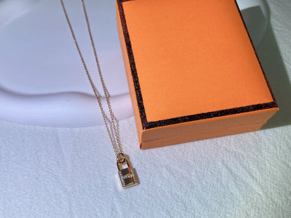 [Regal Jewels]HM ADVANCED NICHE LOCK HEAD NECKLACE DIAMONDS