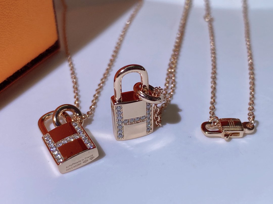 [Regal Jewels]HM ADVANCED NICHE LOCK HEAD NECKLACE DIAMONDS