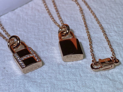 [Regal Jewels]HM ADVANCED NICHE LOCK HEAD NECKLACE DIAMONDS