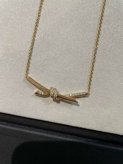 [Regal Jewels]T House Diamond-Studded Knot Necklace