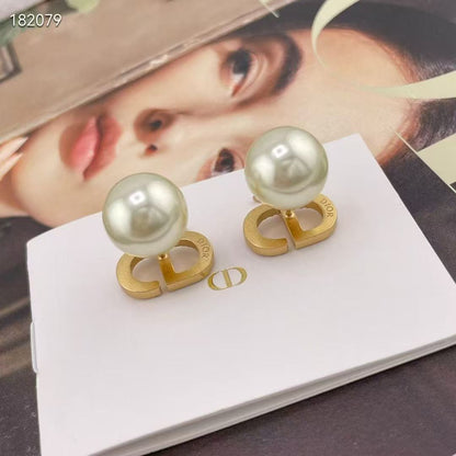 [Regal Jewels]CD Honeycomb Pearl Stud Earrings