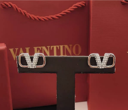 [Regal Jewels]V-shaped stud earrings