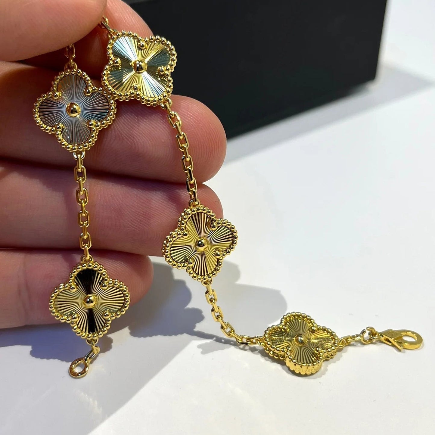 [Regal Jewels]CLOVER 5 FLOWERS LASER BRACELET