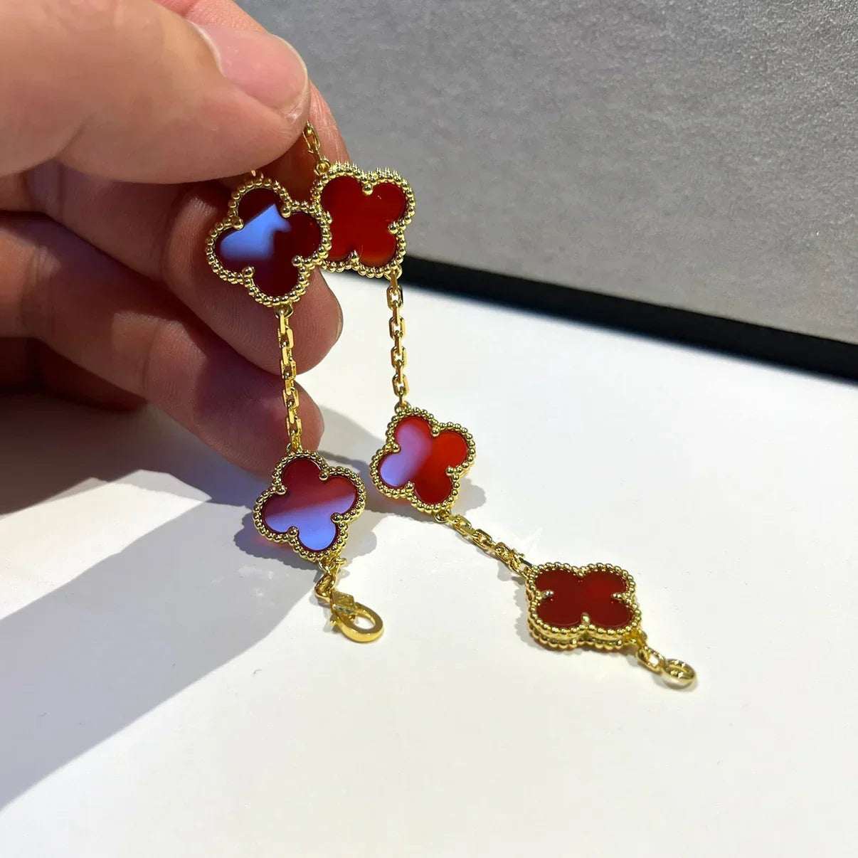 [Regal Jewels] CLOVER 5 MOTIF RED CORNELIAN BRACELET COLLECTION