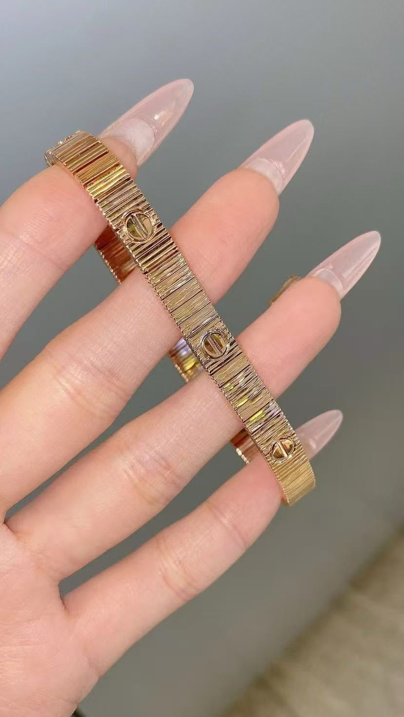 [Regal Jewels]2025 NEW LOVE BRACELET BRUSHED STYLE