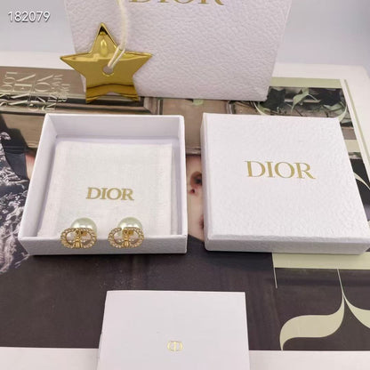 [Regal Jewels]CD Honeycomb Pearl Stud Earrings