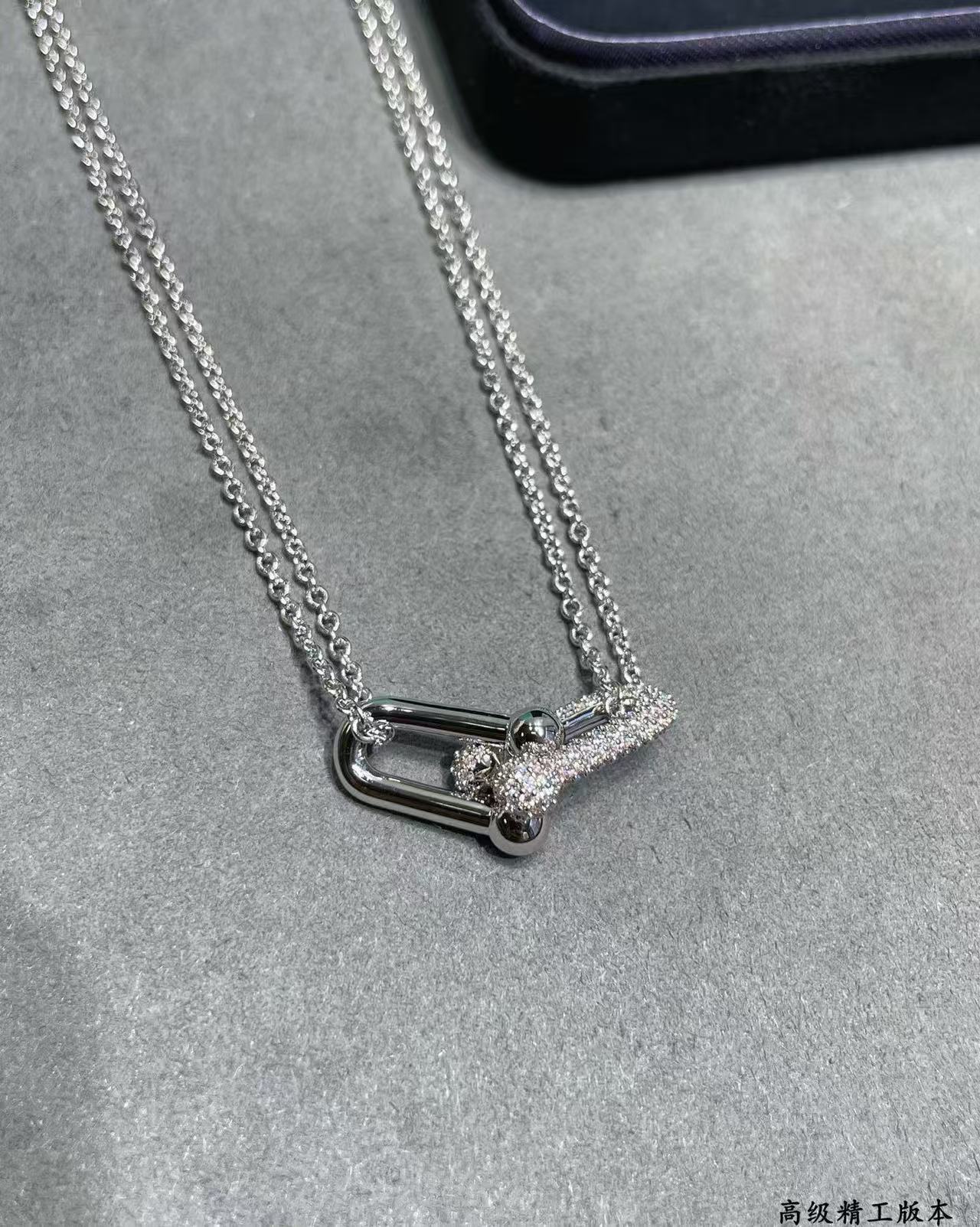[Regal Jewels]T House Diamond-Set Double Chain Link Pendant Necklace
