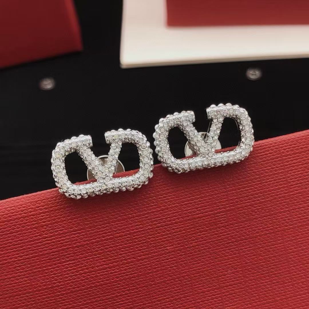 [Regal Jewels]Top-of-the-range crystal earrings