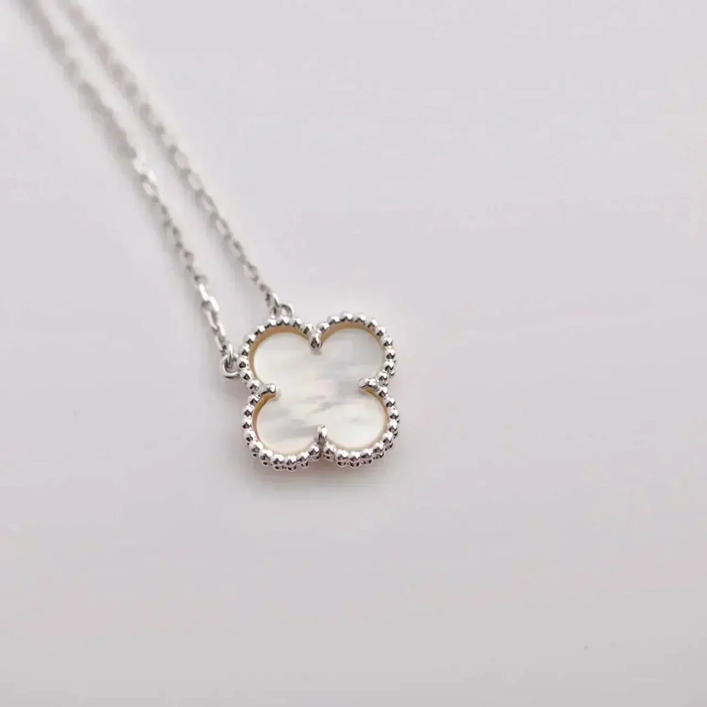 [Regal Jewels]CLOVER  15MM WHITE MOTHER-OF-PEARL SILVER
