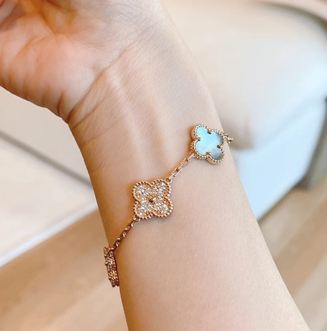 [Regal Jewels]CLOVER 5 MOTIF GRAY MOP BRACELET COLLECTION