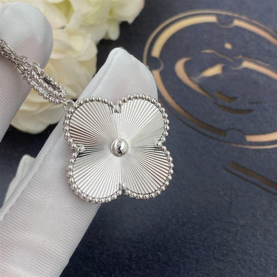 [Regal Jewels]CLOVER 25MM SILVER BIG CLOVER NECKLACE