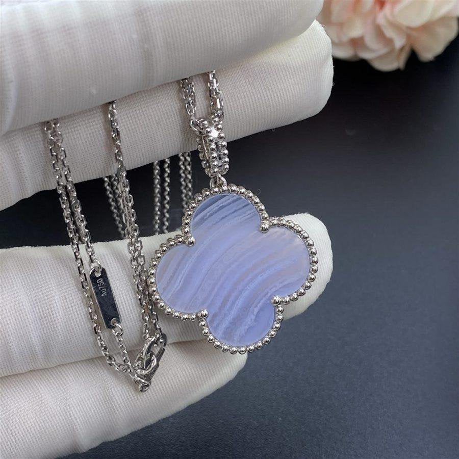 [Regal Jewels]CLOVER SILVER CHALCEDONY BIG CLOVER NECKLACE