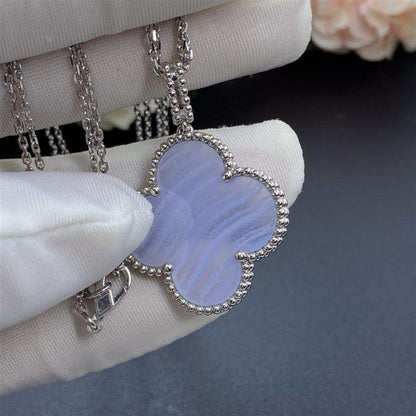 [Regal Jewels]CLOVER SILVER CHALCEDONY BIG CLOVER NECKLACE