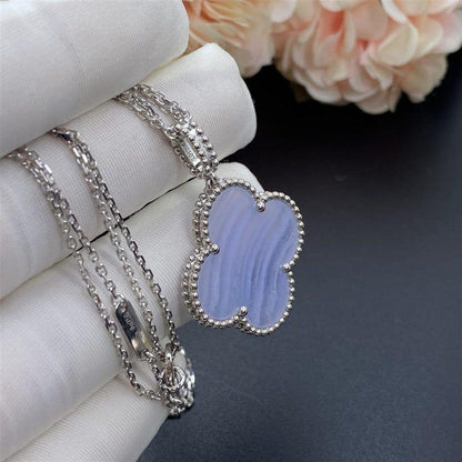 [Regal Jewels]CLOVER SILVER CHALCEDONY BIG CLOVER NECKLACE
