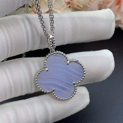 [Regal Jewels]CLOVER SILVER CHALCEDONY BIG CLOVER NECKLACE