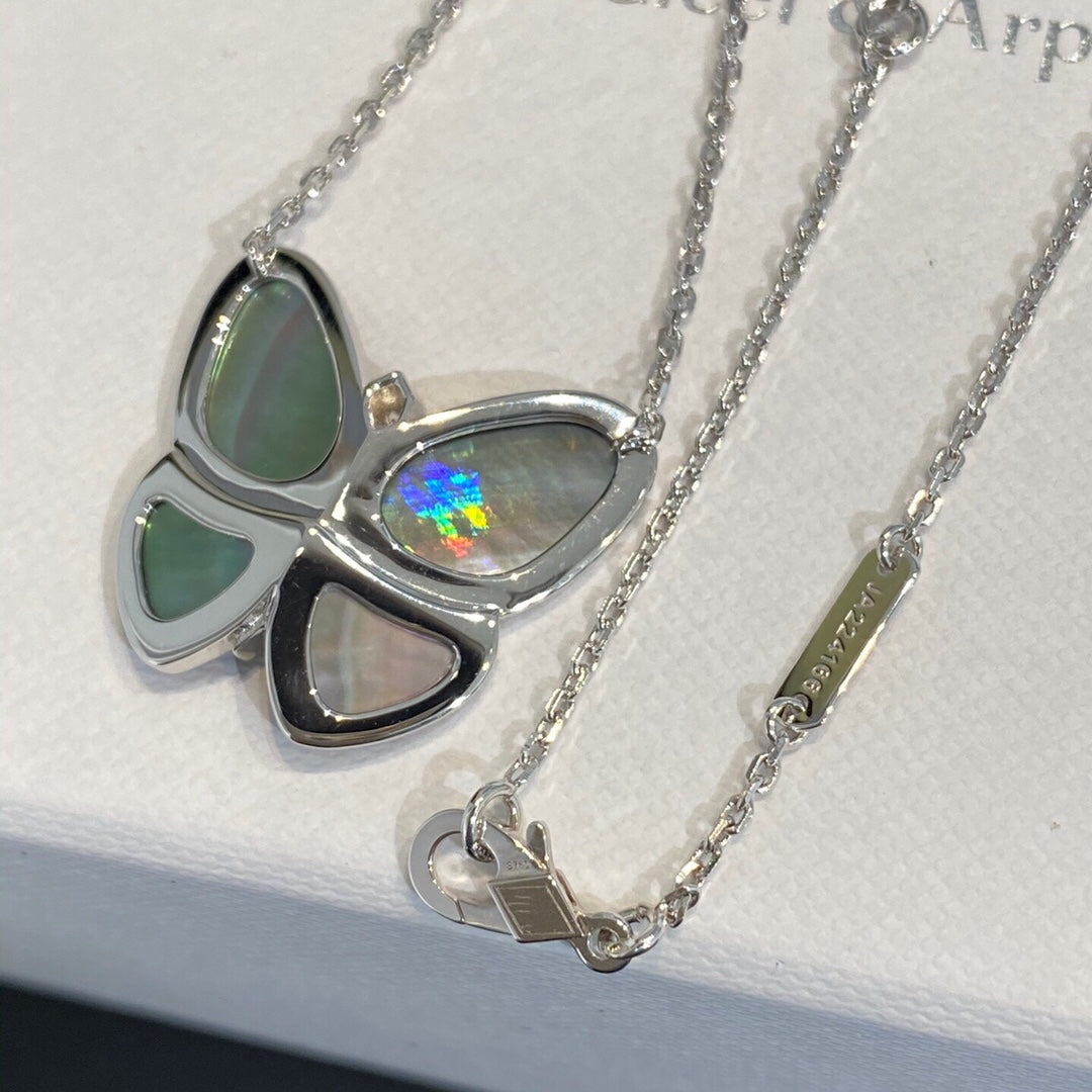 [Regal Jewels]LARGE BUTTERFLY SILVER PENDANT DIAMOND NECKLACE