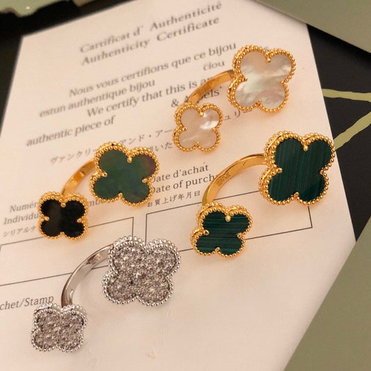 [Regal Jewels]CLOVER BETWEEN THE FINGER RING
