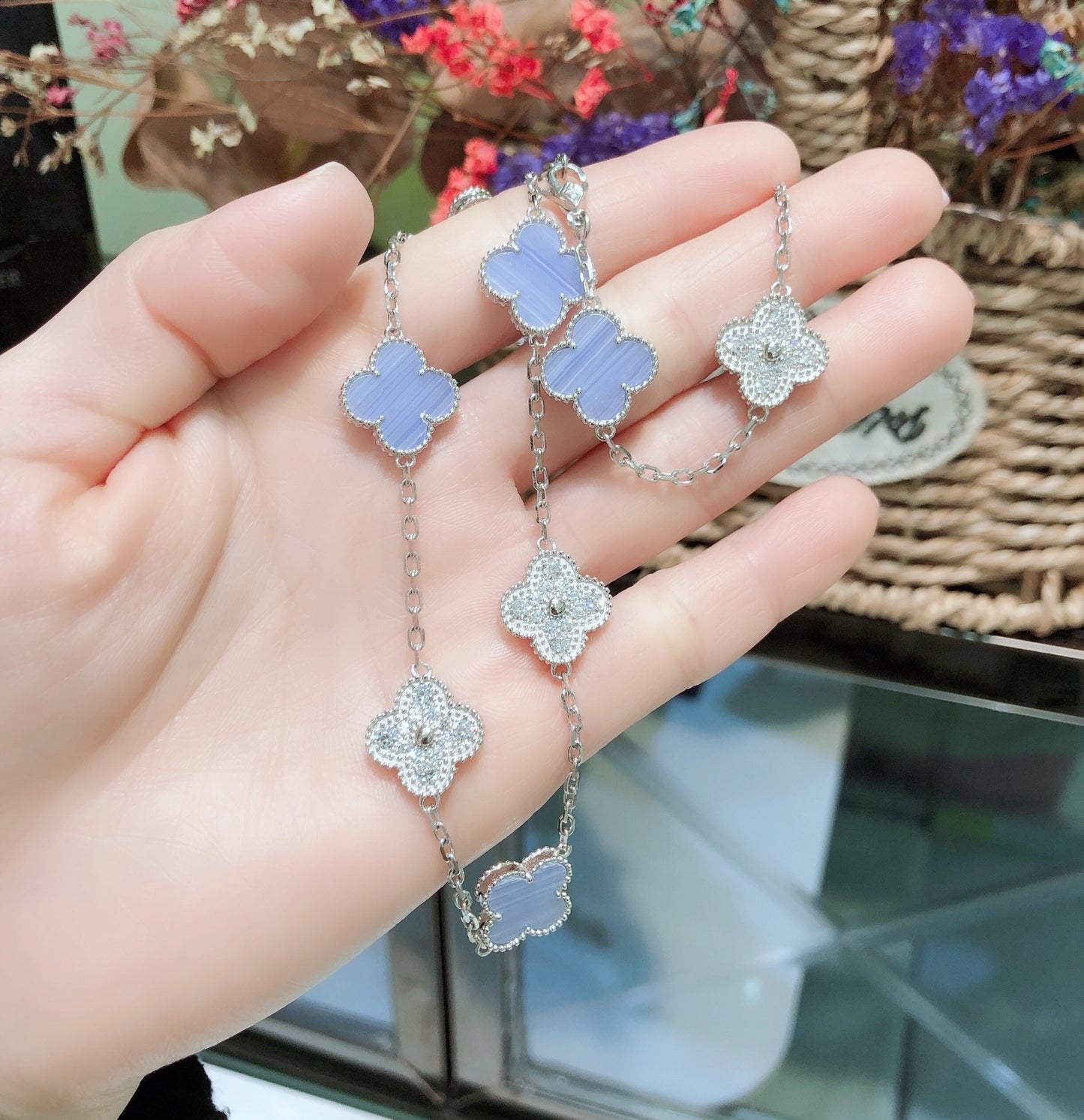 [Regal Jewels]CLOVER 10 MOTIFS CHALCEDONY DIAMONDS SILVER NECKLACE