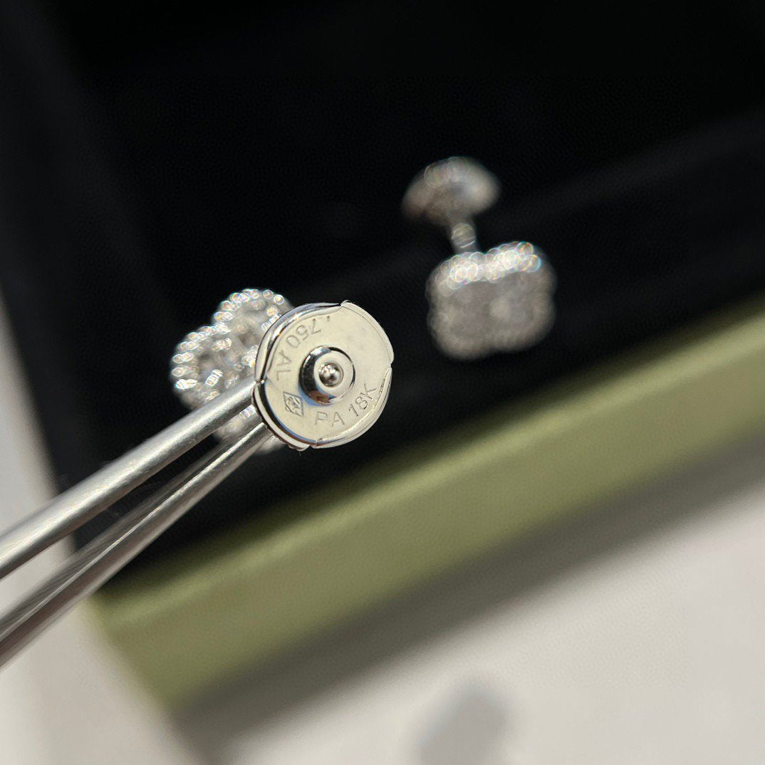 [Regal Jewels]CLOVER MINI DIAMOND STUD EARRINGS