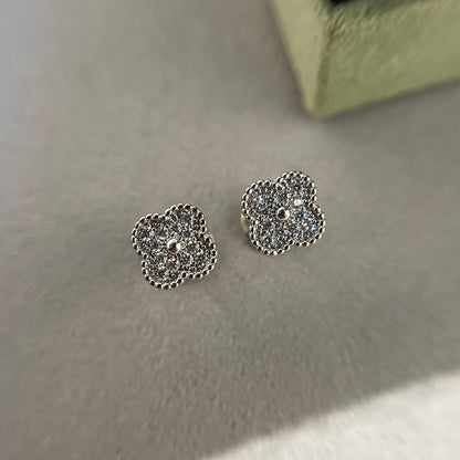 [Regal Jewels]CLOVER MINI DIAMOND STUD EARRINGS